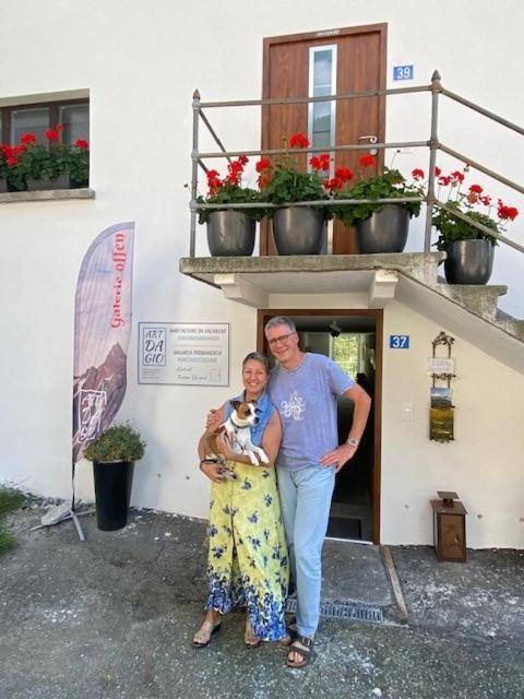 Ferienwohnungen Romantica Und Pacifica - Artdagio Lumnezia Extérieur photo